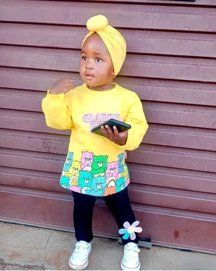 Girls Cute Cartoon Bear Clothing Set - Yellow